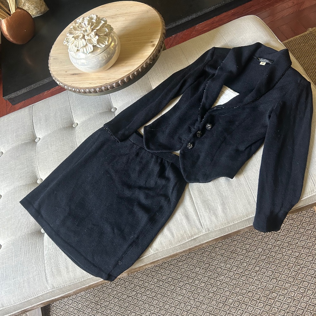 St. John Evening By Mary Gray Two Piece Knit Blazer Skirt Set Size 4